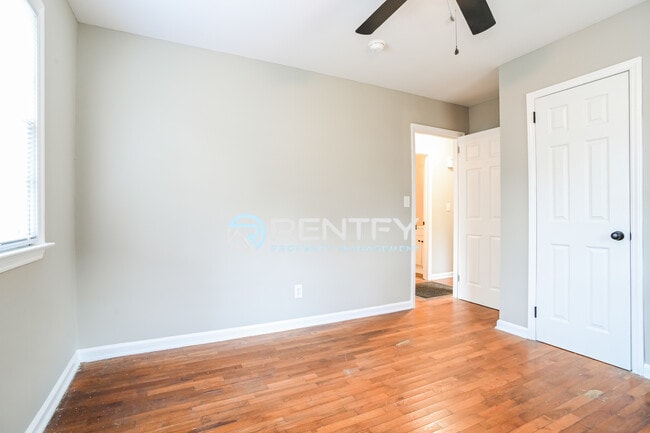 Building Photo - 2731 Bradford St