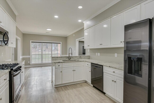 Building Photo - 4604 Brittany Dr