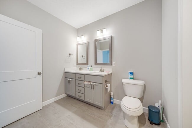 Building Photo - 4 Bed, 4 Bath Luxury House on Legends Golf...