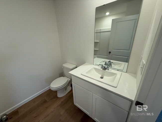 Building Photo - 16223 Eden St