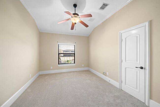 Building Photo - 4628 Beech St