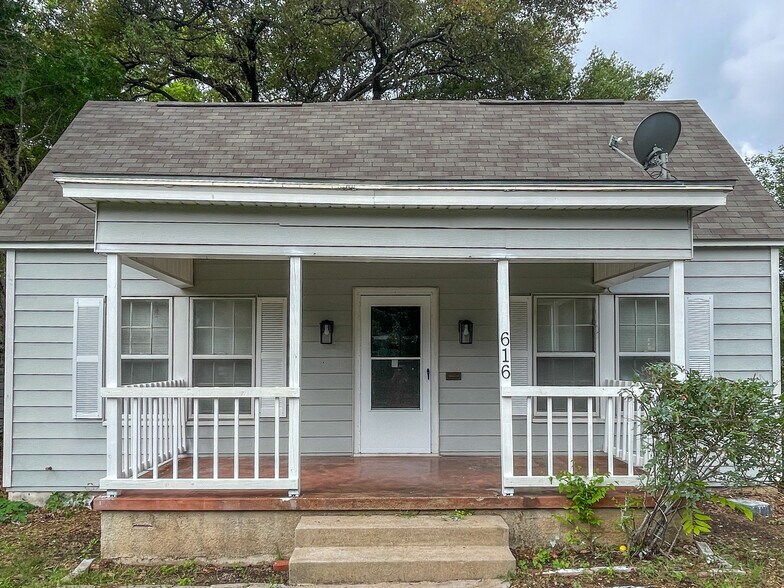 Building Photo - 616 N 35th St