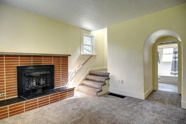 Building Photo - Renovated Farmhouse on Over 2 Acres – Waynesville Schools