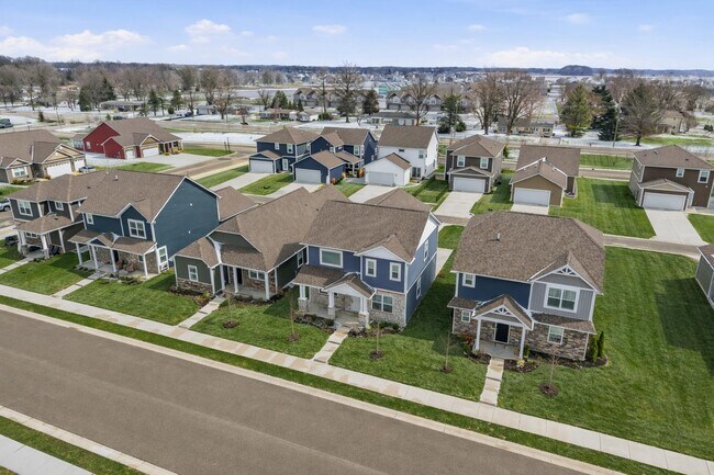 Building Photo - 2557 Plano Dr