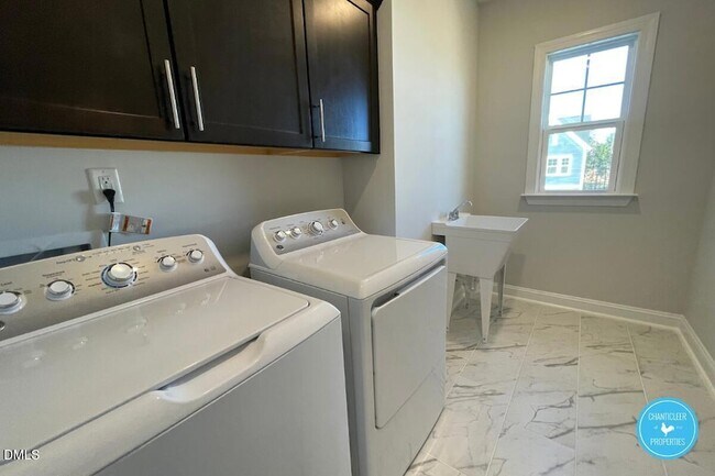 Building Photo - 105 Chesapeake Way