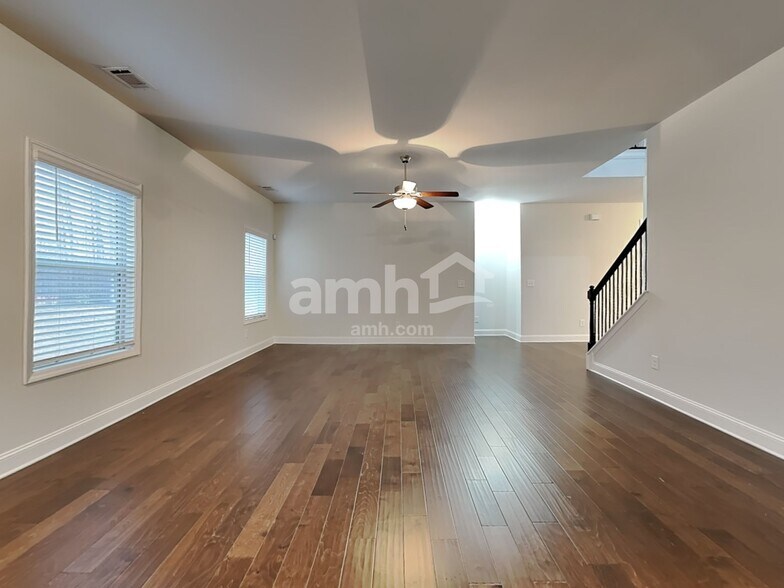 Building Photo - 1279 Victoria Walk Ln