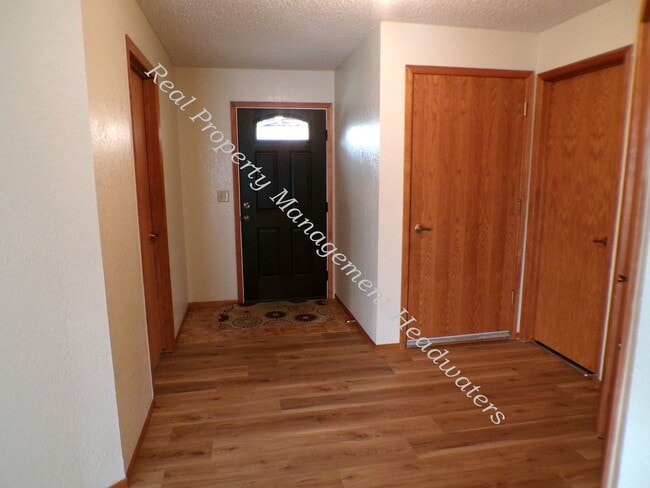Building Photo - 2 Bed 2 Bath Condo For Rent