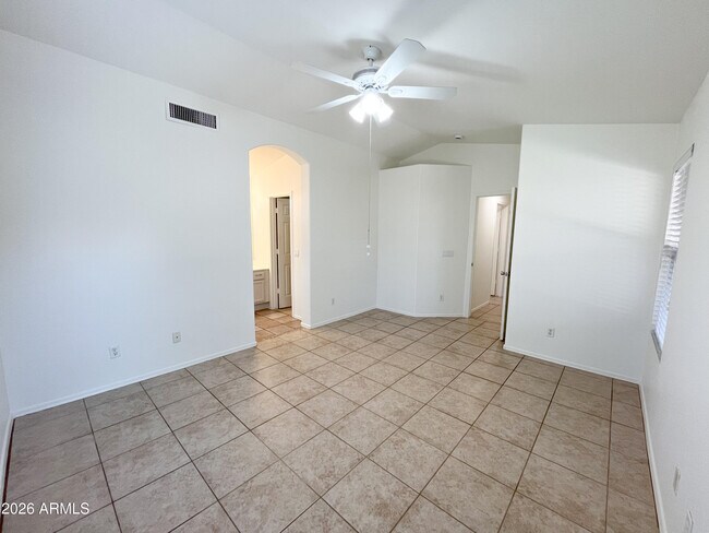 Building Photo - 1282 W Macaw Dr