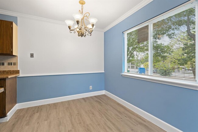 Building Photo - 6502 Spg Br Dr
