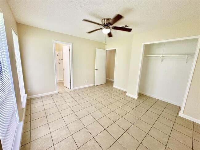 Building Photo - 5206 Regency Cove