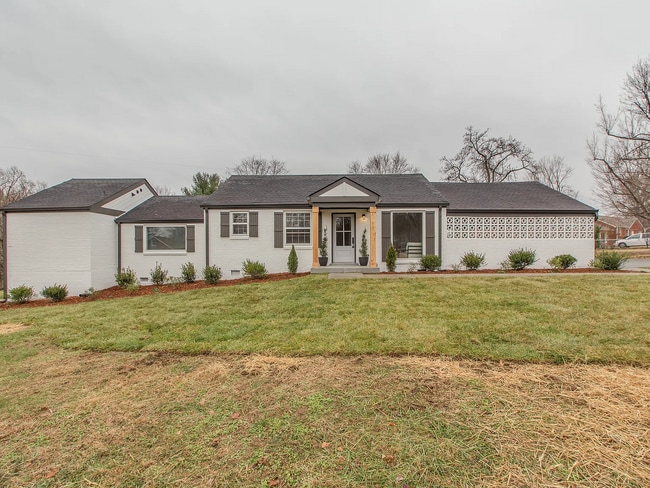 Primary Photo - 233 Ridgeway Dr