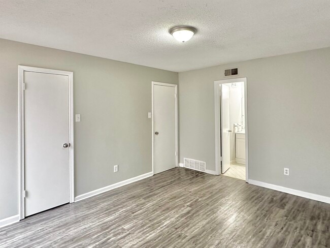 Building Photo - 2065 Goldbrier Ln