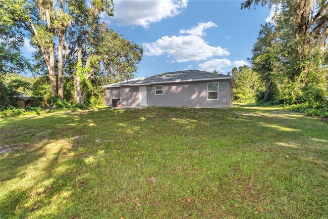 Building Photo - 460 Locust Rd