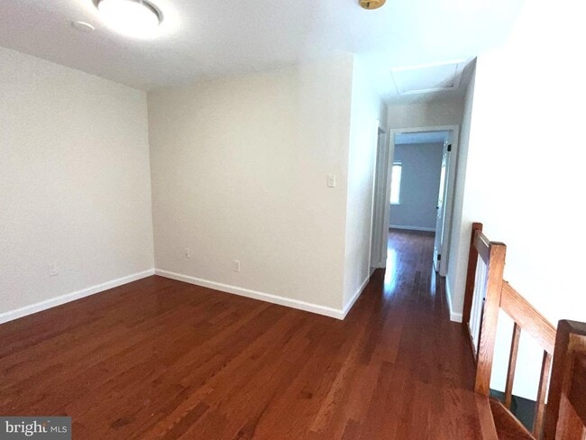 Building Photo - 40 Roxbury Ct