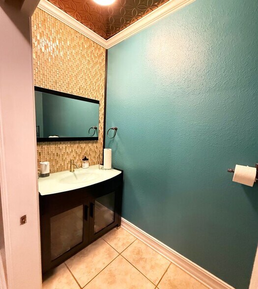 Building Photo - 1508 Crescent Hills Dr