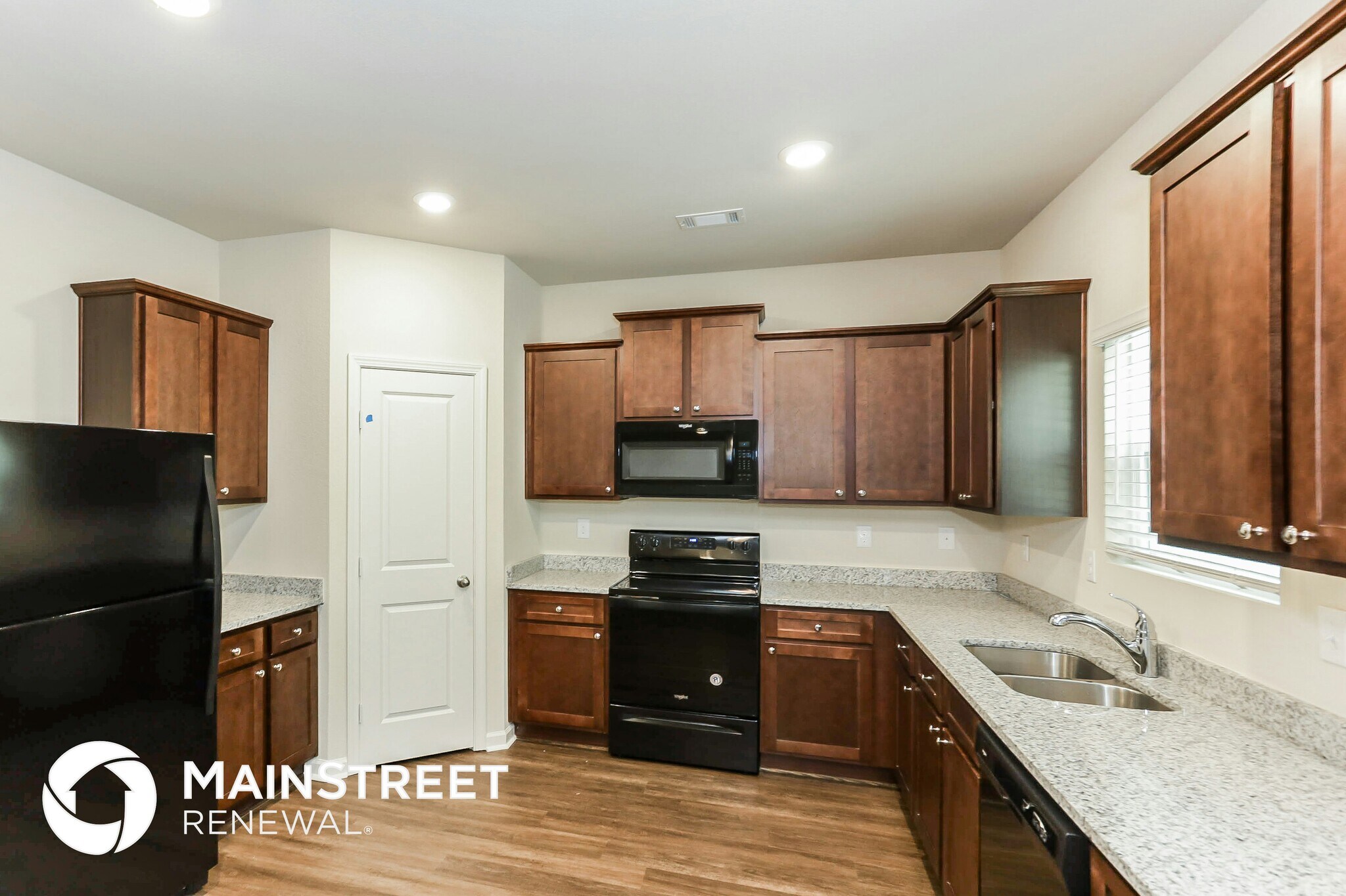 Building Photo - 220 Randy Trce