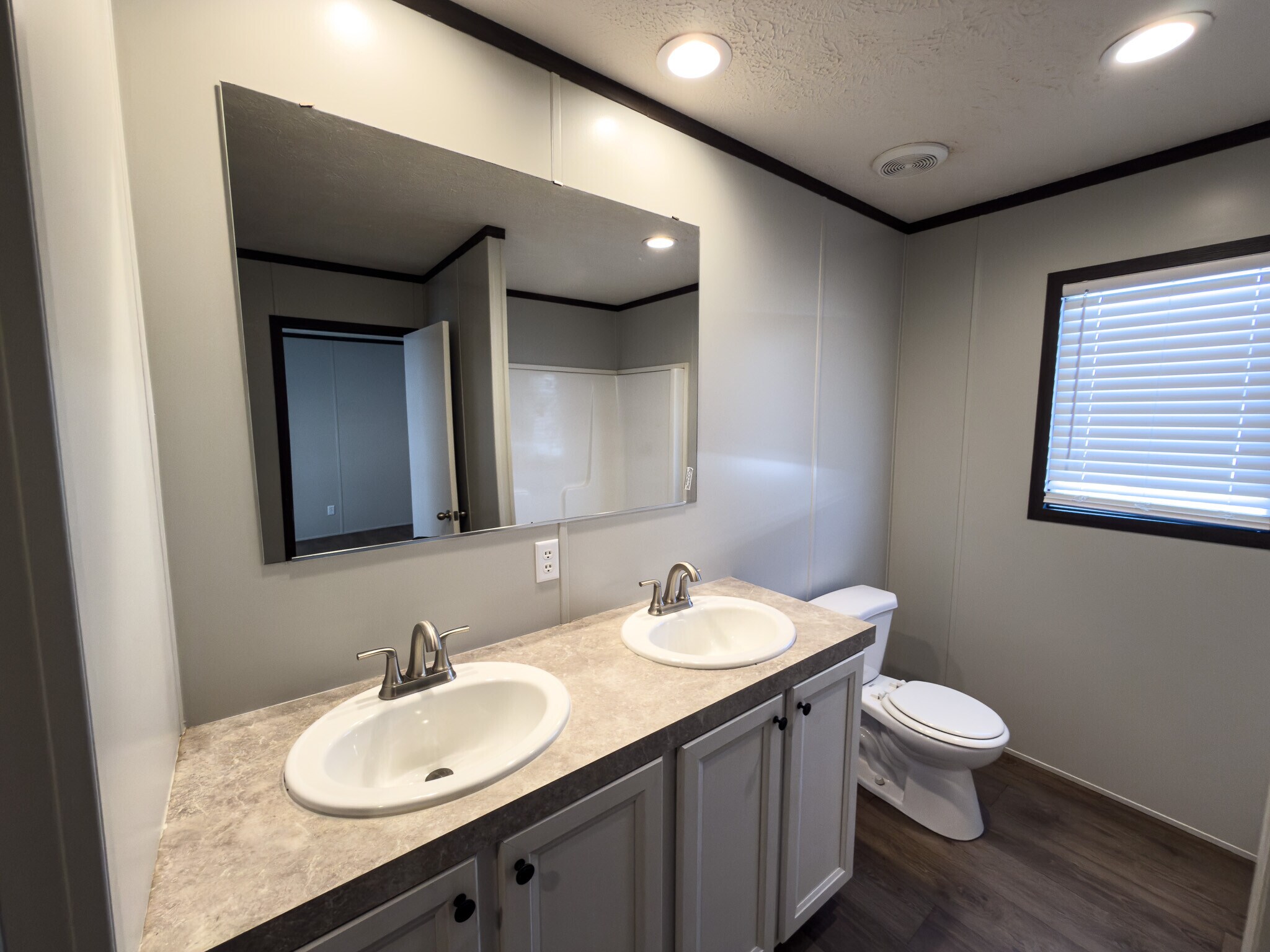 Building Photo - 114 Shady Grove Dr