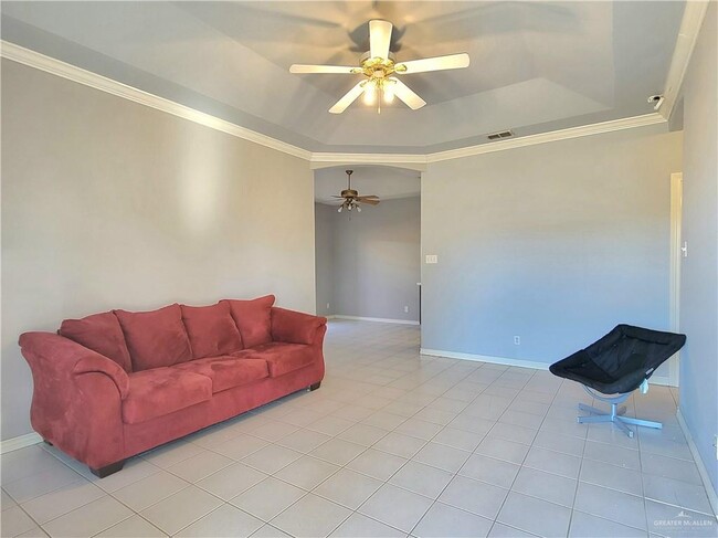 Building Photo - 21 N Opal St