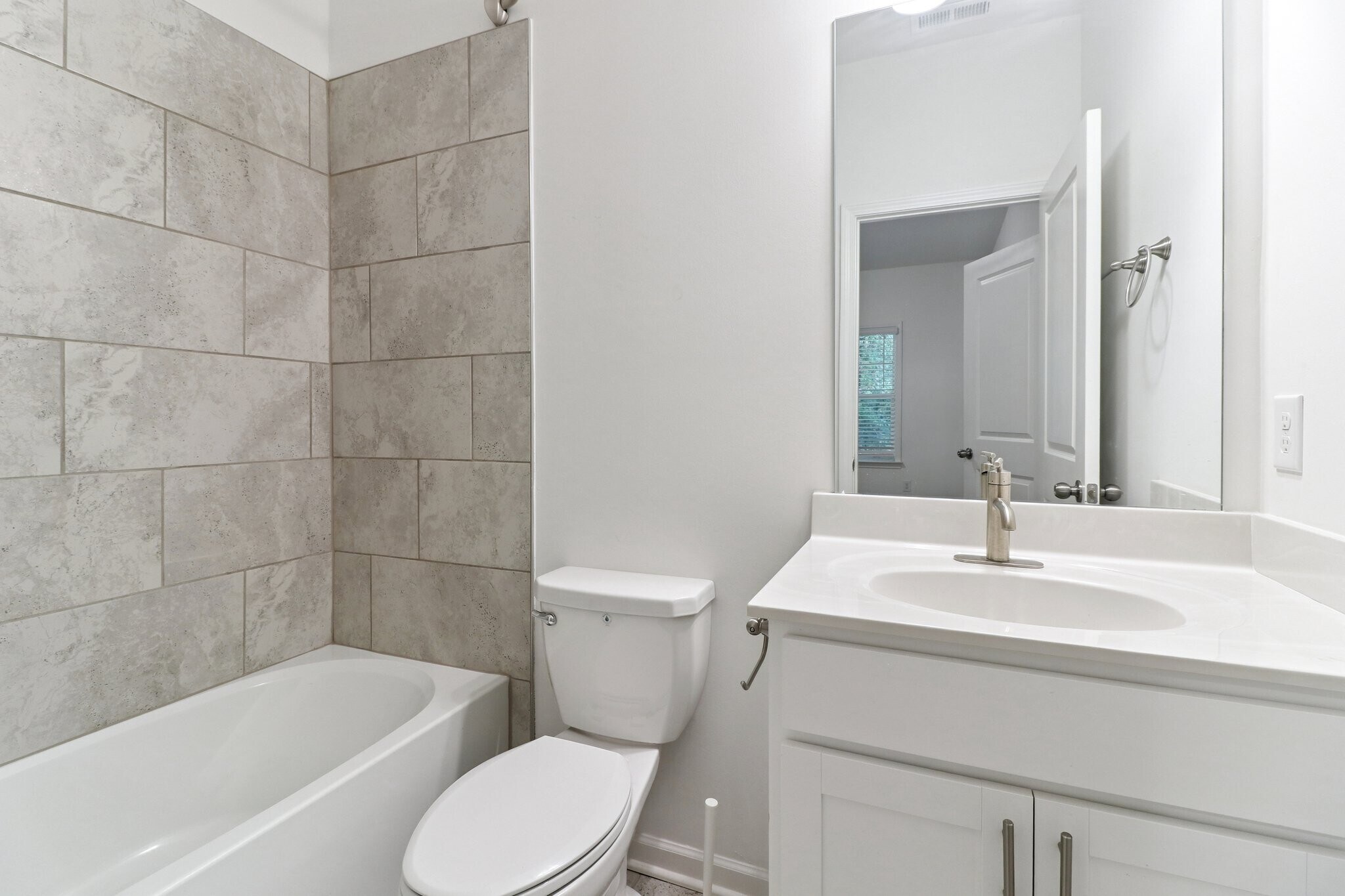 Building Photo - 3547 Settlement Rd