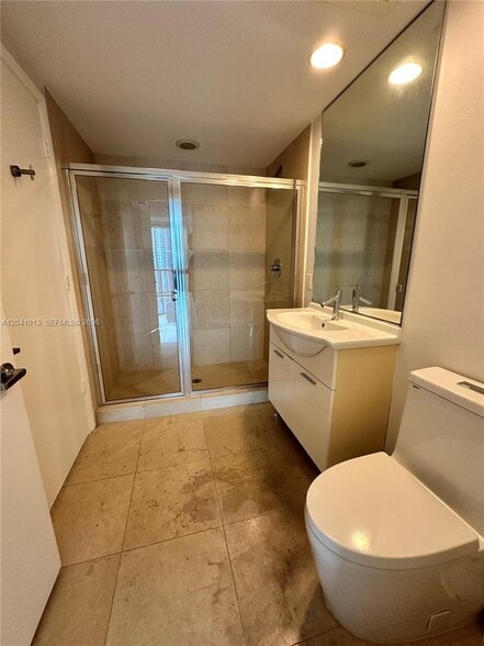 Building Photo - 495 Brickell Ave
