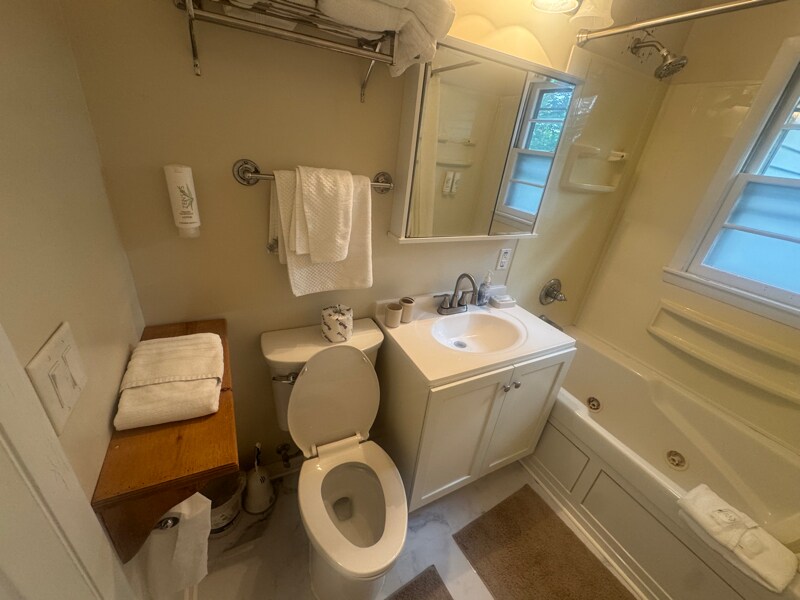 Building Photo - 10436 Gast Rd