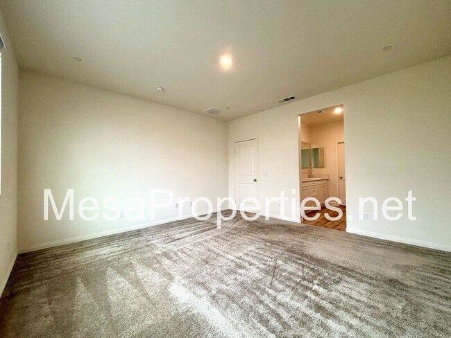 Building Photo - 12594 Ava Loma St