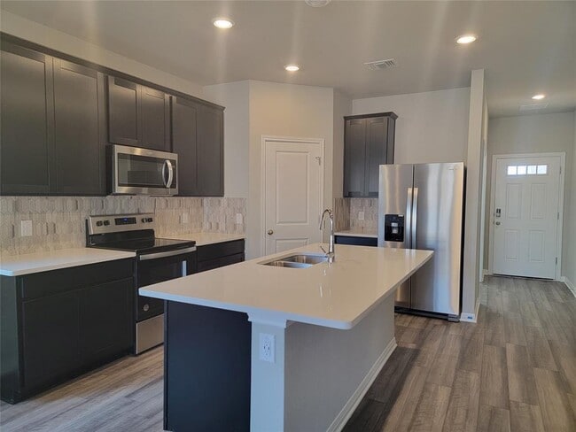 Building Photo - 109 Capella Wy