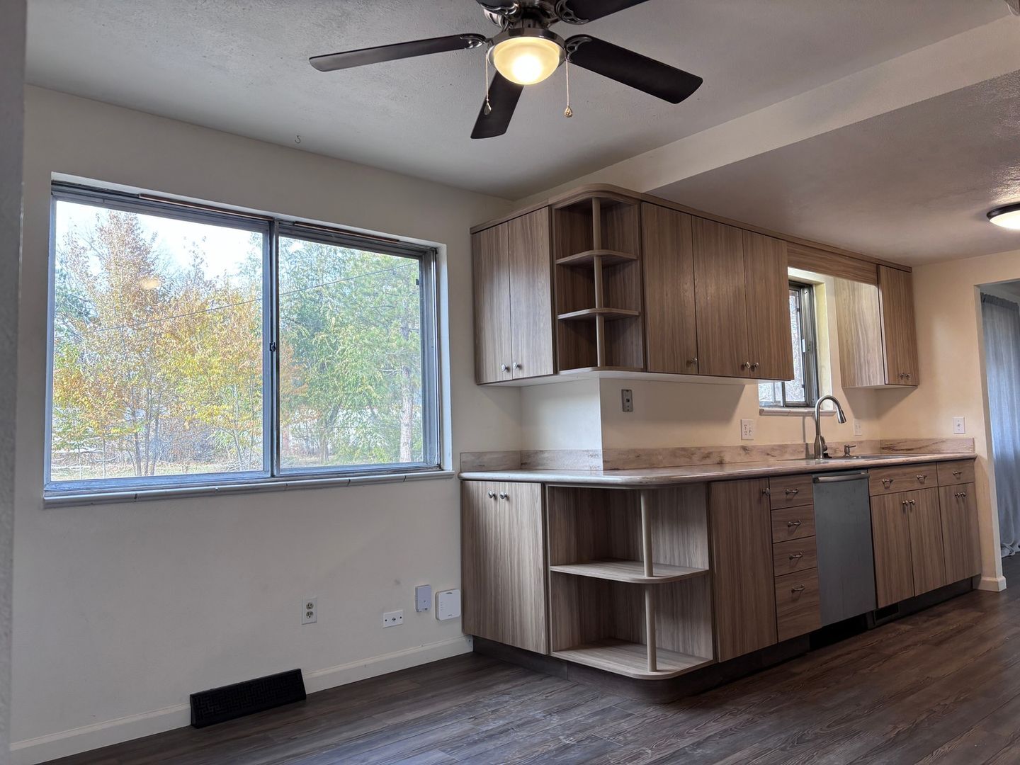 Building Photo - 11065 Pinyon Dr