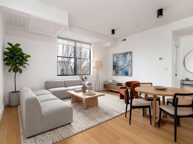 Building Photo - 182 Tremont St