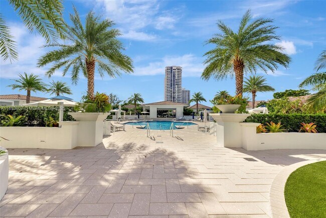 Building Photo - 2600 Island Blvd