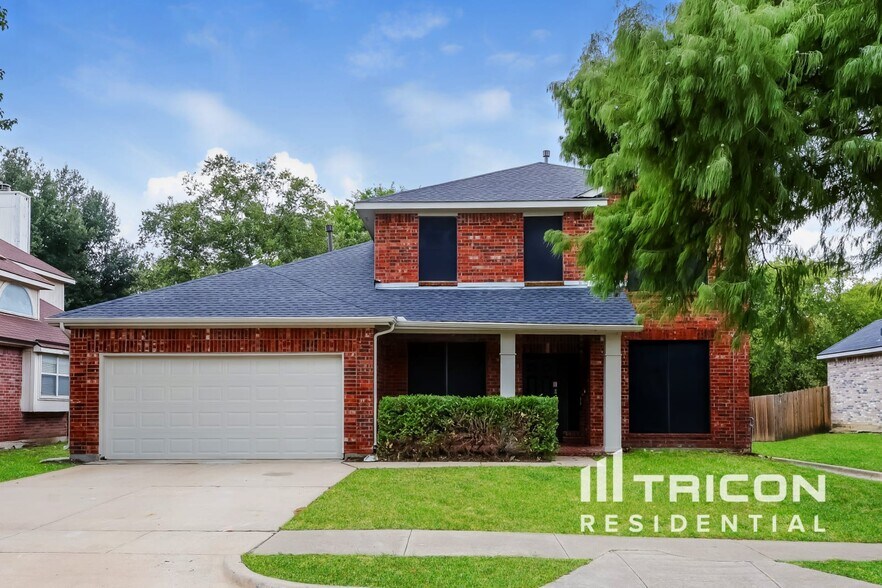 Primary Photo - 300 Westbrook Dr