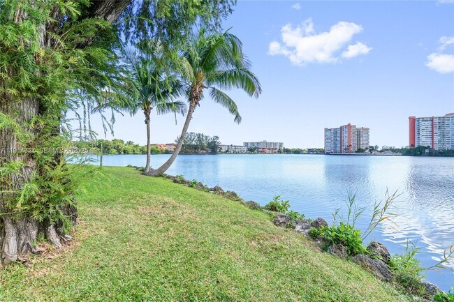 Building Photo - 1300 NE 191st St