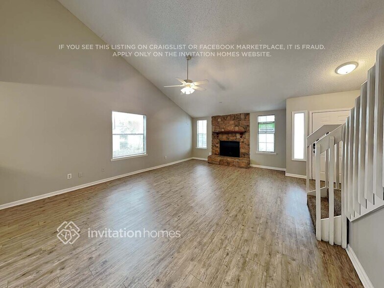 Building Photo - 10828 Losco Jct Dr