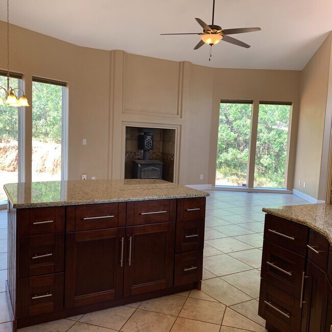 Building Photo - Beautifully updated home on 5 acres