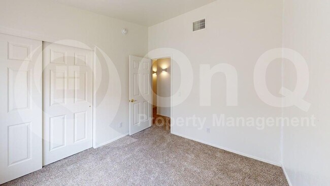 Building Photo - 144 E Mesquite Crest Pl