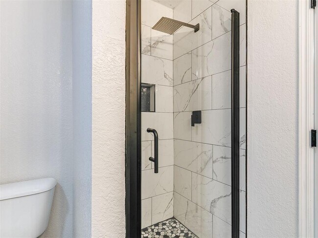 Building Photo - 3504 Quail Run Dr