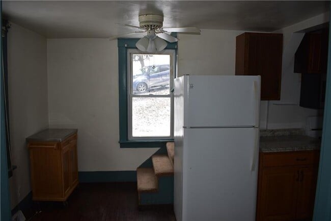 Building Photo - 1008 S Rd