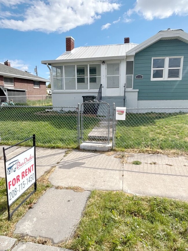 Building Photo - Charming 3 Bed, 2 Bath Home in Pocatello!
