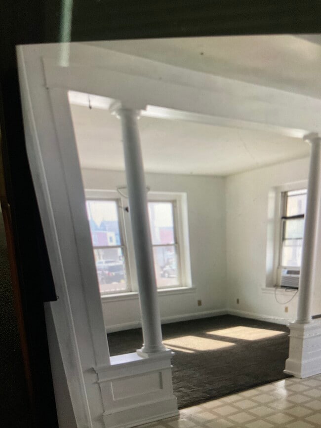 Building Photo - 55 Mifflin St