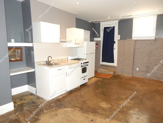 Building Photo - 522 Morgan St NE