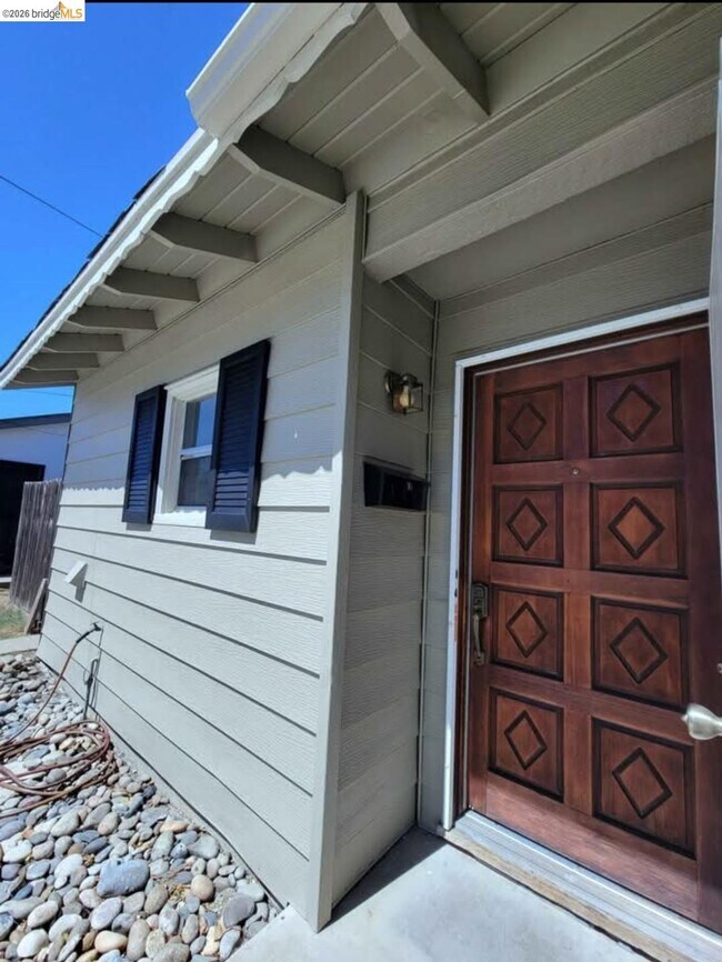 Building Photo - 2120 Knox Ave