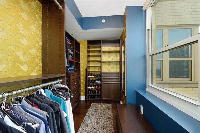 Building Photo - 88 Morgan St