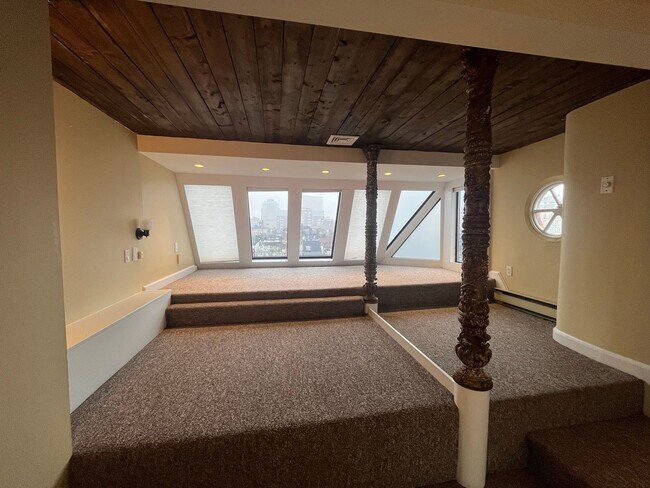 Building Photo - 111 Beacon St