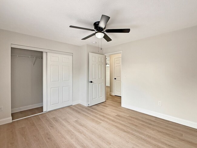 Building Photo - Minutes from Castle Schools*********Prime Location**********Newburgh Indiana 1 Bedroom
