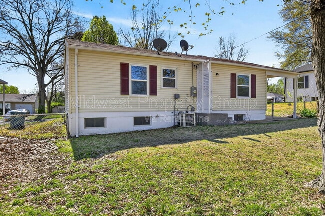 Building Photo - 12405 Pizarro Dr