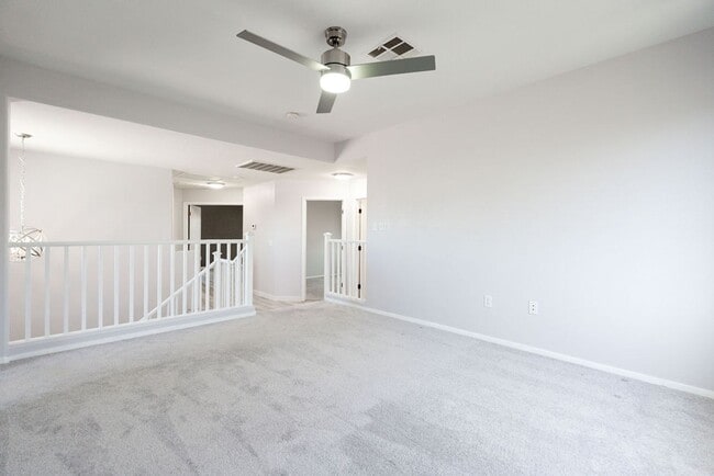 Building Photo - 1109 Devon Downs Ave