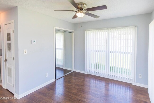 Building Photo - 403 E Gulf Blvd