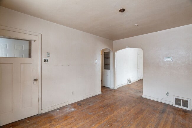 Building Photo - 5303 Hodiamont Ave