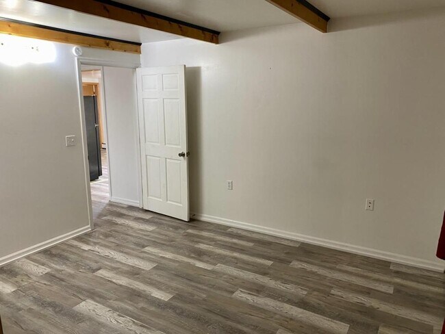 Building Photo - 620 Washakie St