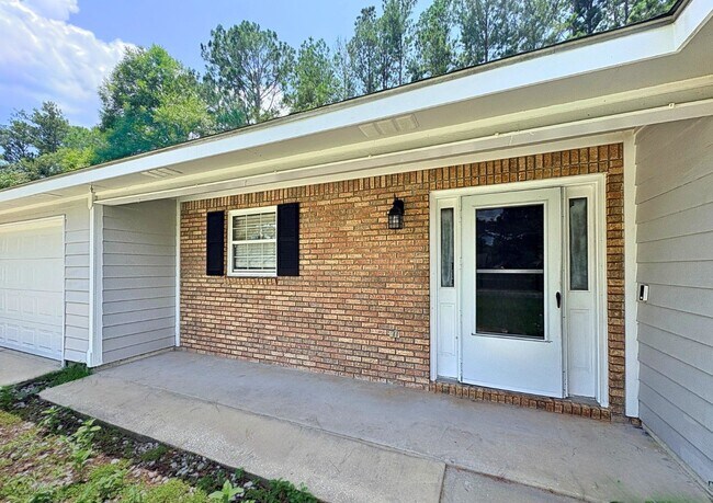 Building Photo - 236 Woodbridge Rd